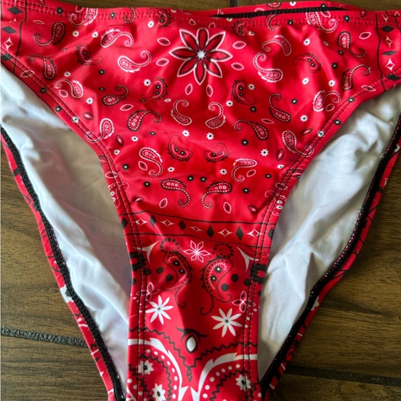 WOMANS Red paisley bandana print Brazilian Tie Side Bikini bottom size large - Picture 4 of 10